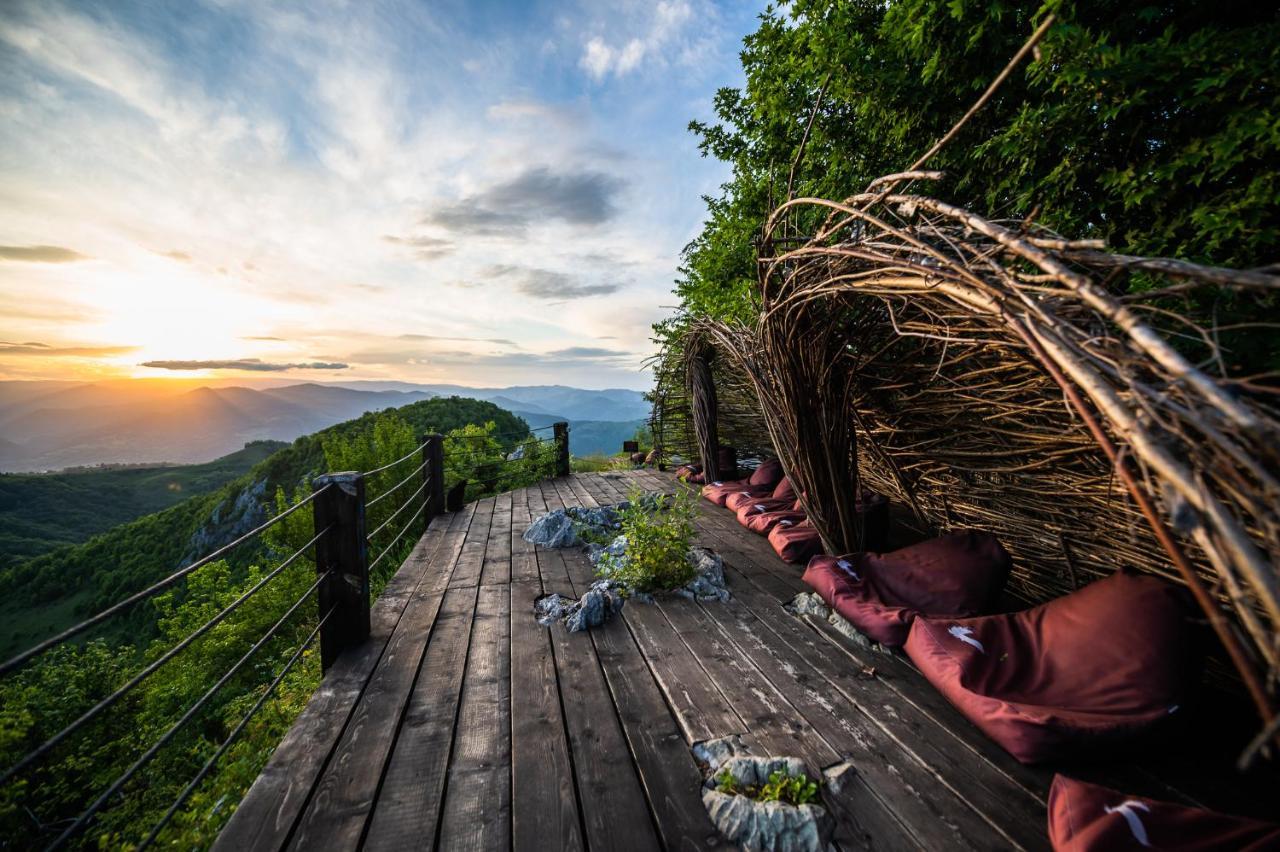 Raven'S Nest - The Hidden Village, Transylvania - Romania Sub Piatra Luaran gambar