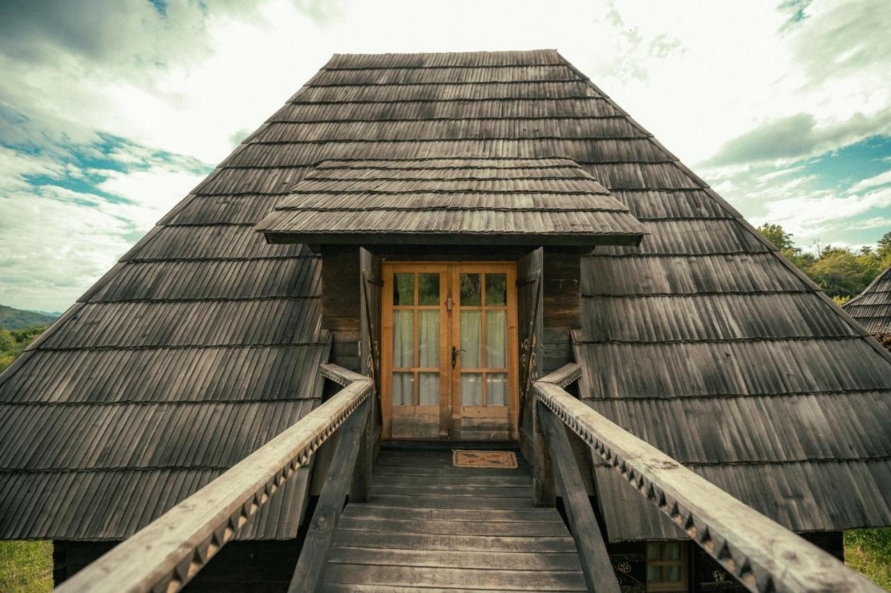 Raven'S Nest - The Hidden Village, Transylvania - Romania Sub Piatra Luaran gambar